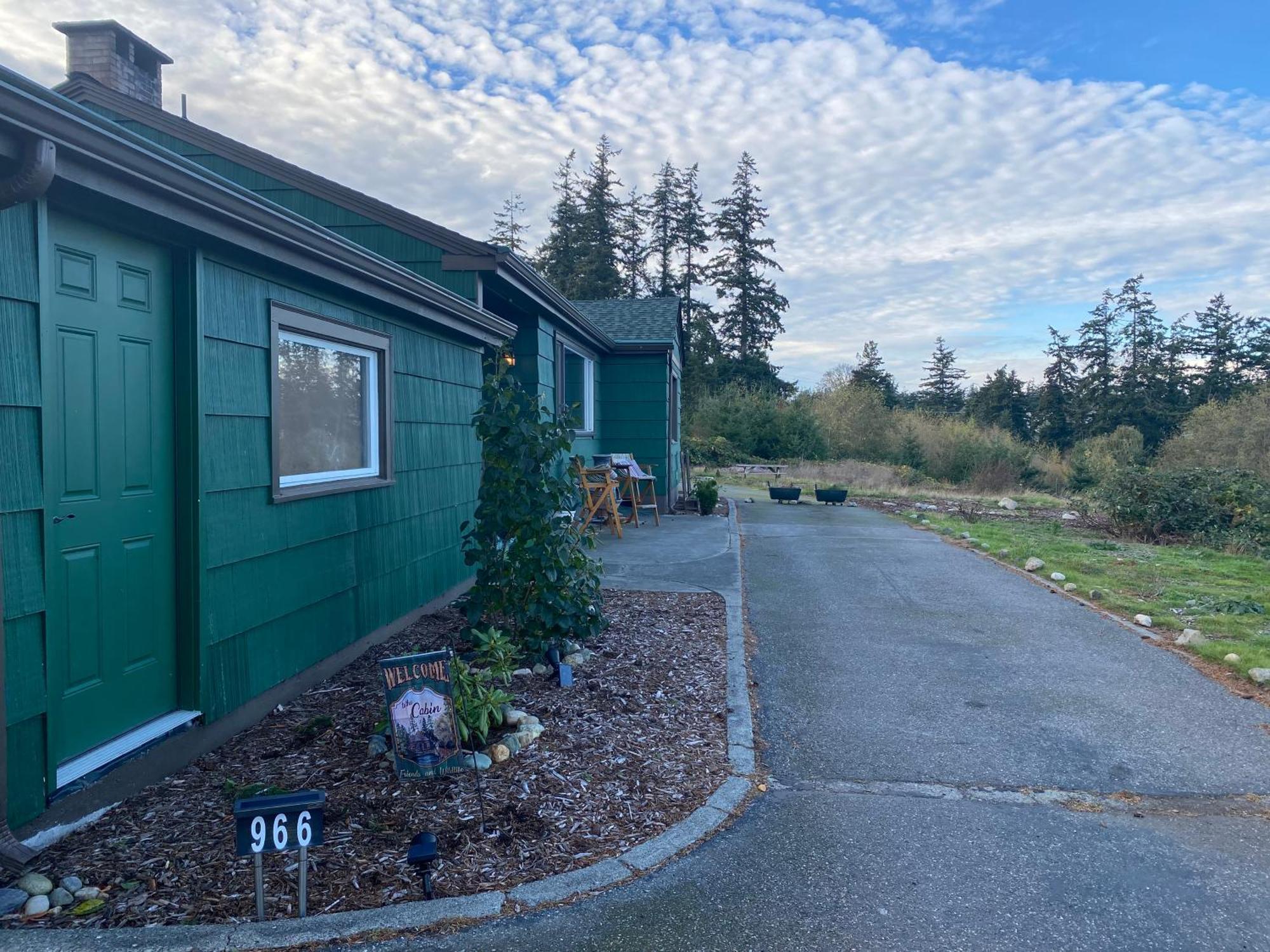 Cabin - Hot Tub - Fire Pit - View - Getaway! Oak Harbor Exterior photo